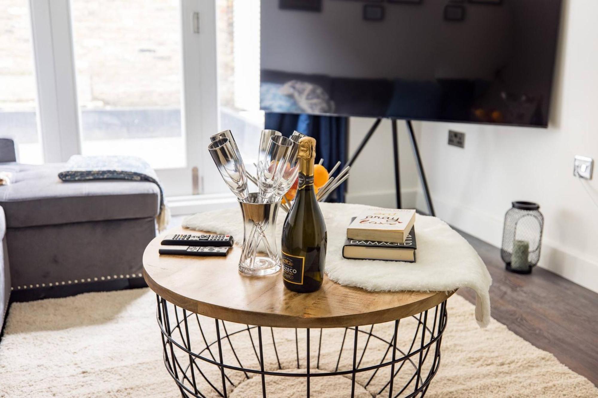 Wild Roses Serviced Apartments - Chelsea London Exterior photo