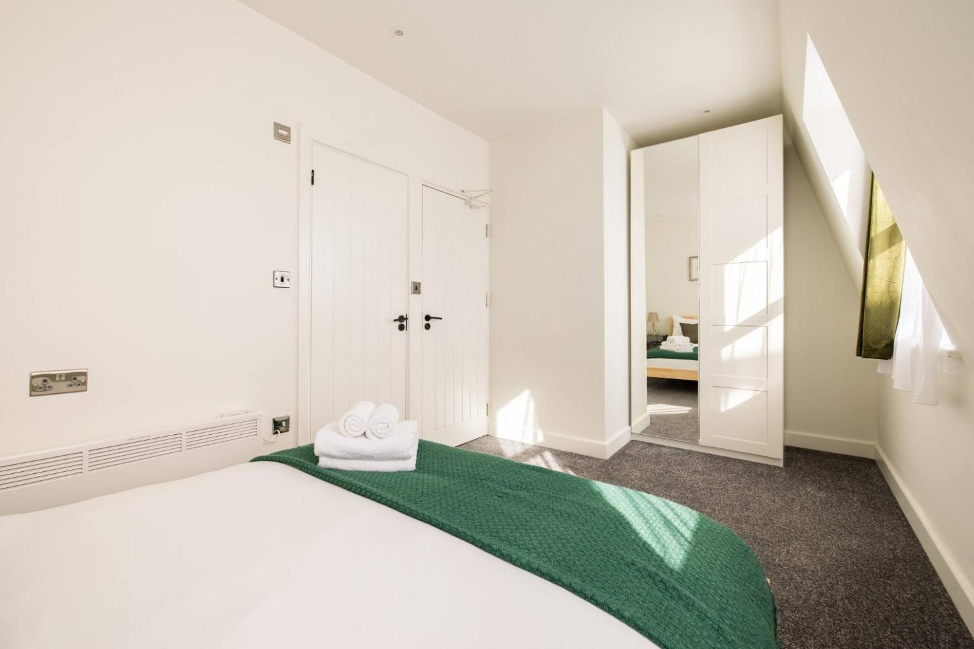Wild Roses Serviced Apartments - Chelsea London Exterior photo