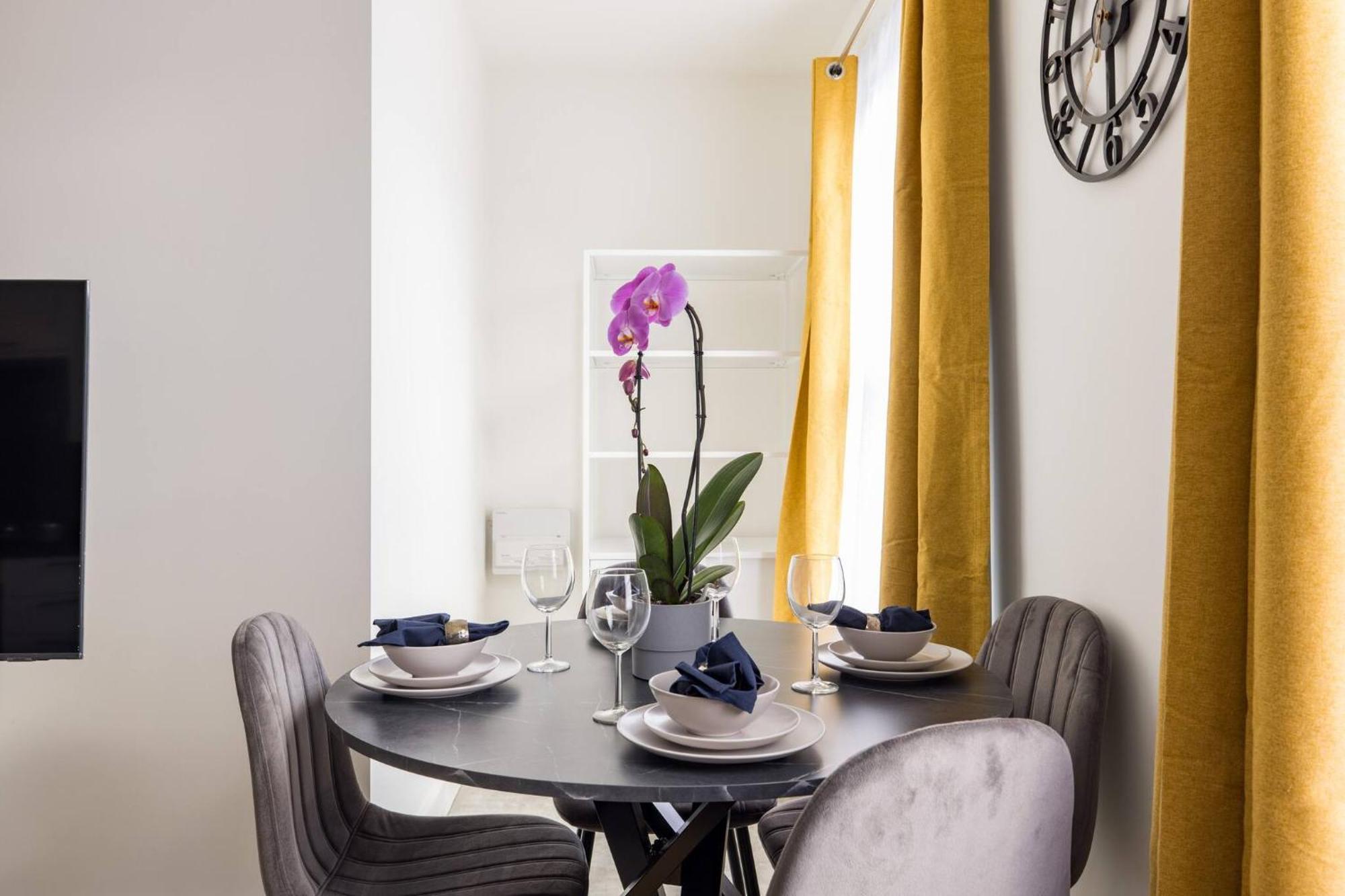 Wild Roses Serviced Apartments - Chelsea London Exterior photo
