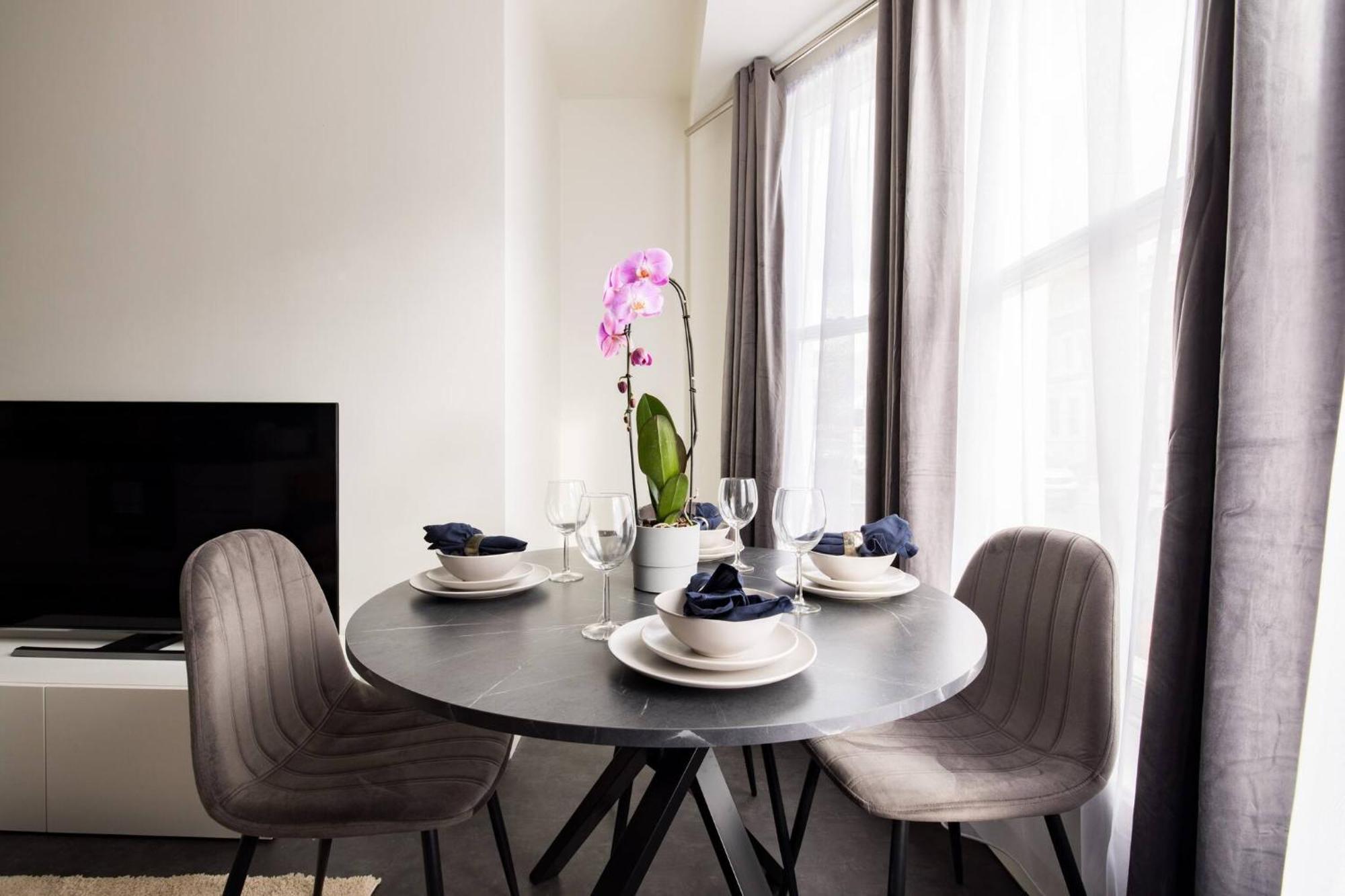 Wild Roses Serviced Apartments - Chelsea London Exterior photo